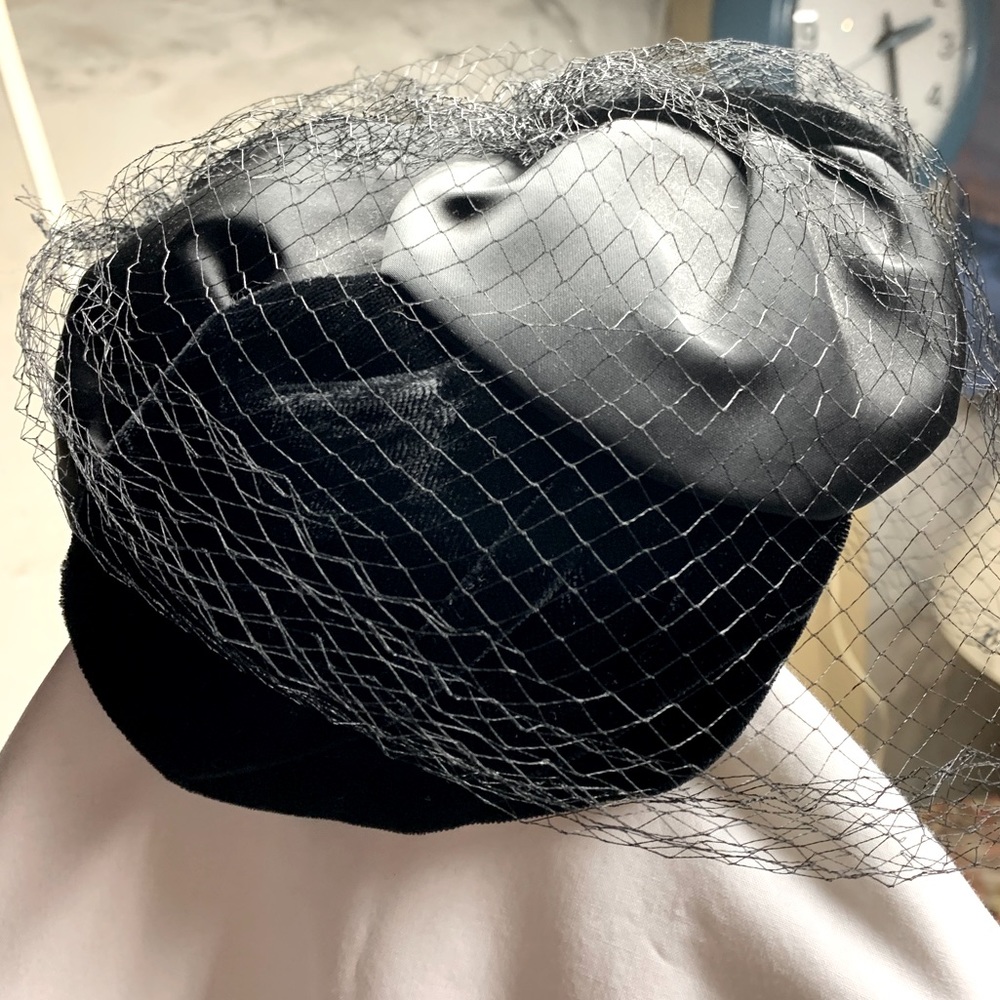 Vintage hat with netting